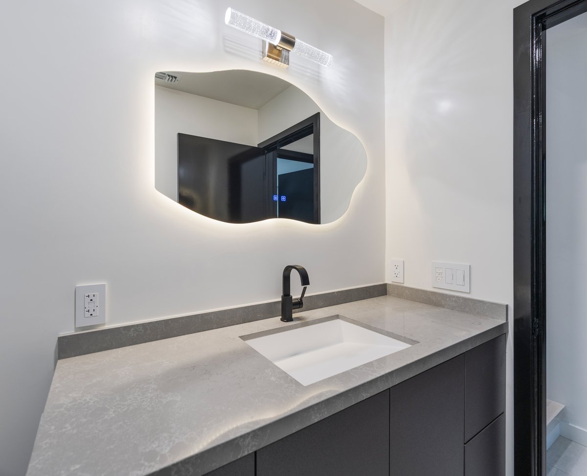 Modern backlit mirror with square sink